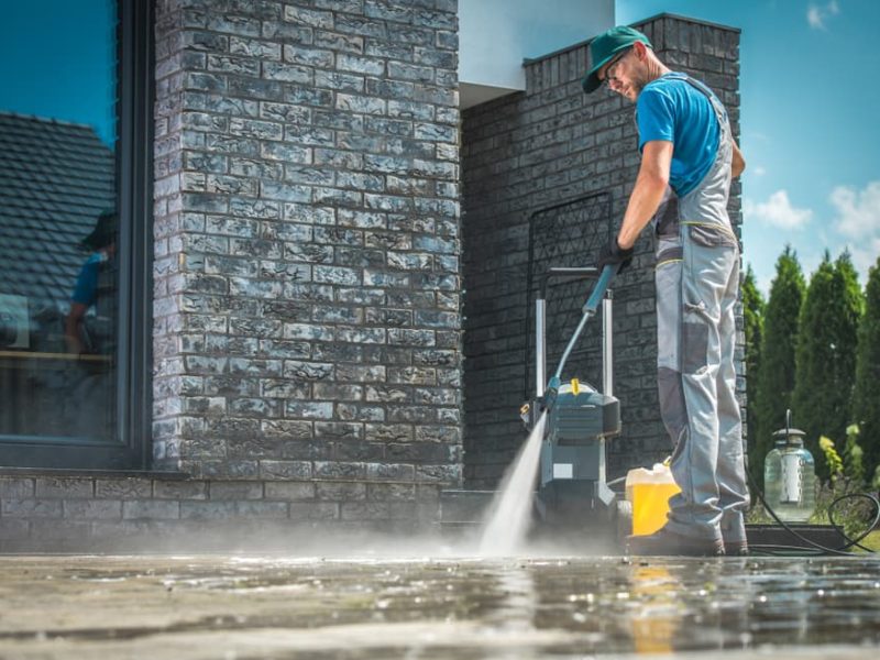 power-vs-pressure-washing-whats-the-difference power-vs-pressure-washing-whats-the-difference